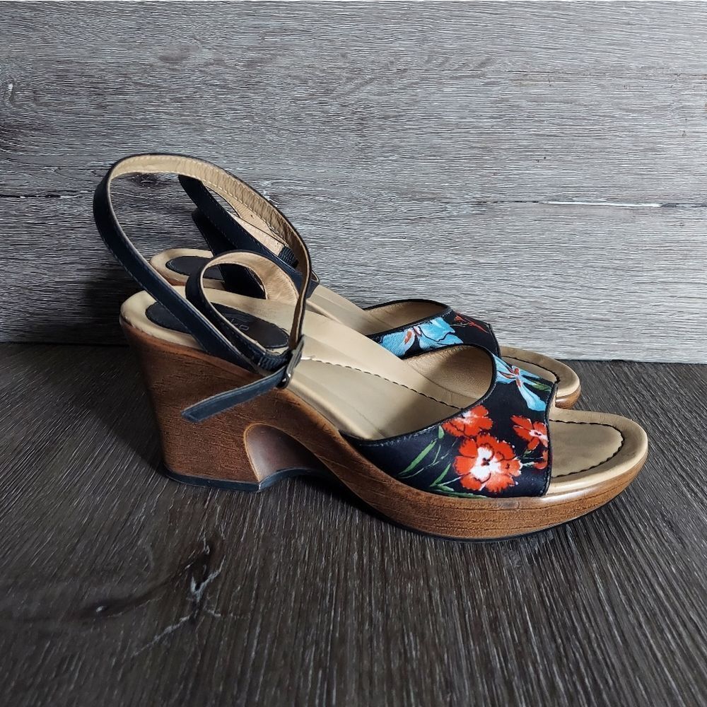 Dansko Black Leather Floral Open Toe Ankle Strap Sandals Size EU 37 | US 6.5-7